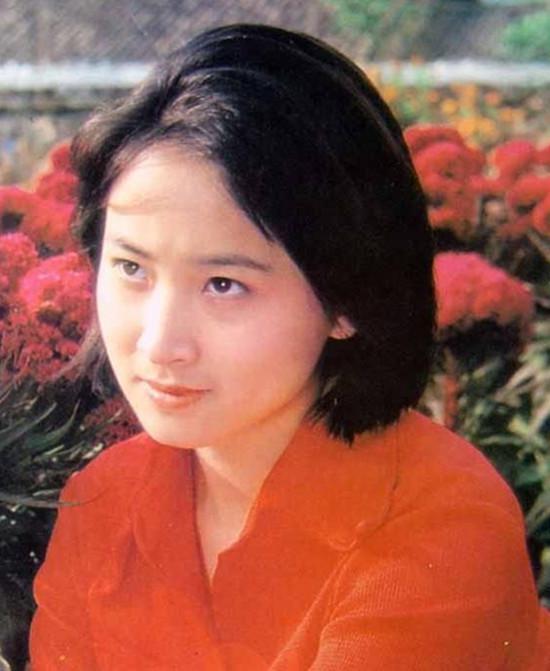 她曾是馬景濤的最愛、曾國城最想挽回的女人！當年「美艷勝過鍾麗緹」，如今54歲的她...