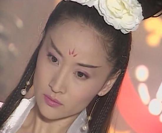 她曾是馬景濤的最愛、曾國城最想挽回的女人！當年「美艷勝過鍾麗緹」，如今54歲的她...