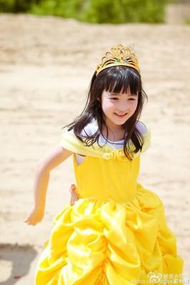 黃嘉千「7歲混血女兒」近照迷倒粉絲!被封為「沒有公主病的公主」私下與爸爸超甜