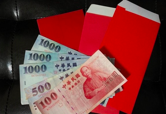 喪禮給白包「反收喪家紅包」還多了20塊？神人解答「喪家很佛心...」網讚：長知識了！