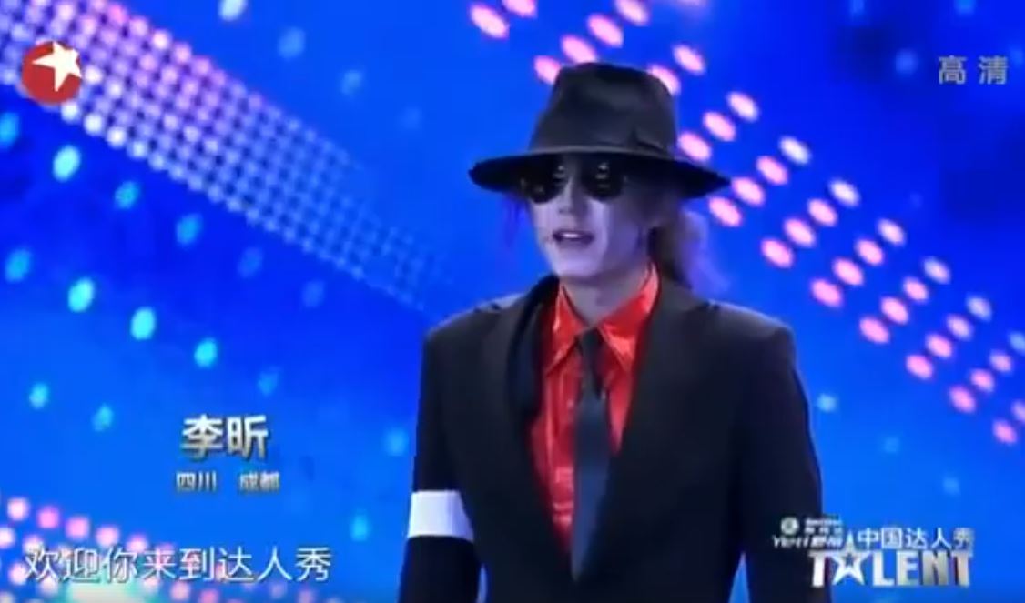  他上台想「模仿麥克傑克森」評審都不覺期待，但音樂一下「神反轉」...全場立刻陷入瘋狂！