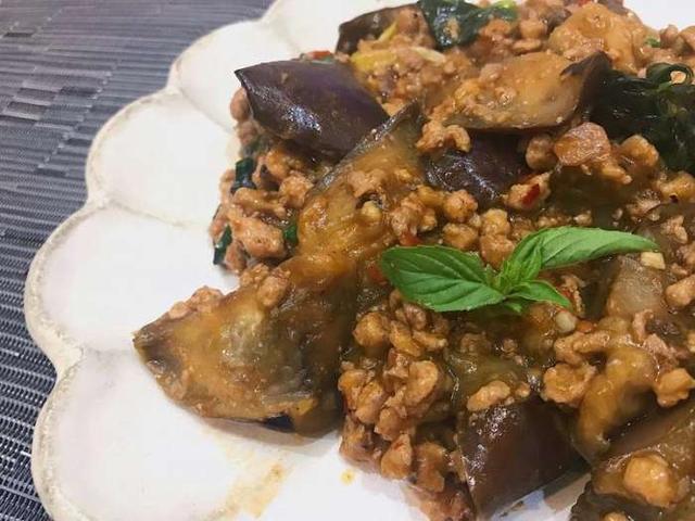 快跟著阿基師一起出好菜，超下飯的「魚香茄子」不要錯過！