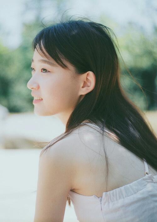 第一次跟男友回家見家長，我卻突然被一個「瘋 女人」抱住，驚嚇過後我反而決定「嫁給男友」！