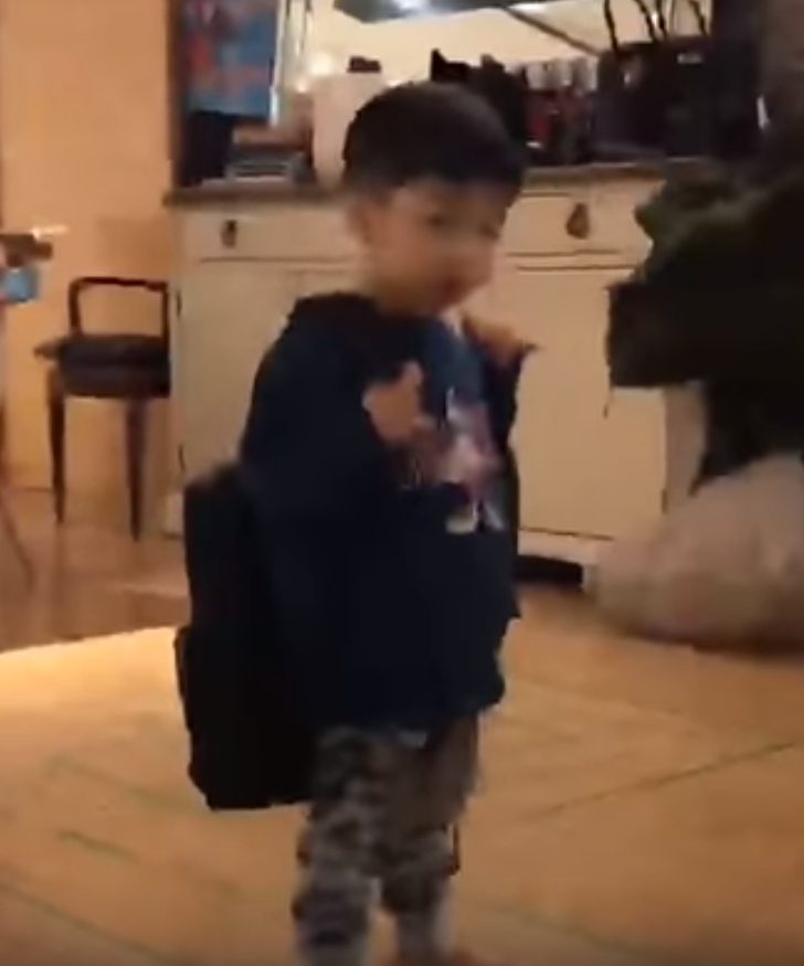 陳建州雙胞胎兒「讀貴族幼稚園」上學超可愛！「一學期學費就要...」夫妻倆砸大錢也甘願！