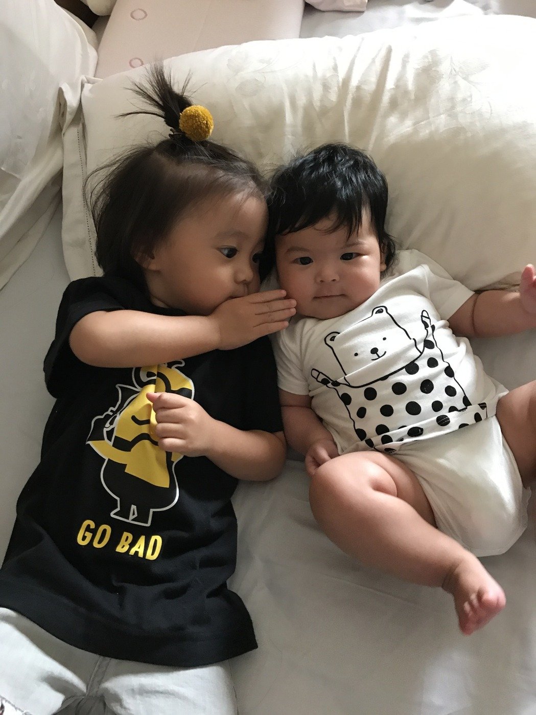 不只3個女兒！賈靜雯、修杰楷曝「其實我們有兒子」　疼愛不比姊姊少暖喊：「你是最有福氣的寶貝❤」
