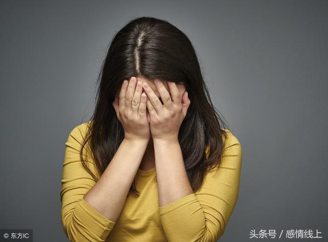 前夫死後帶著婆婆再婚，老公「視她如親媽」我很感動；未料有天提早下班，才知他真面目！
