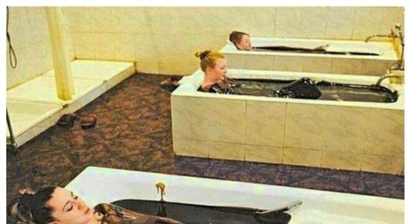 中東土豪瘋泡「石油浴」炫富無極限，10分鐘「要價1萬五」直呼好值得！最後泡完卻...悲劇了XD