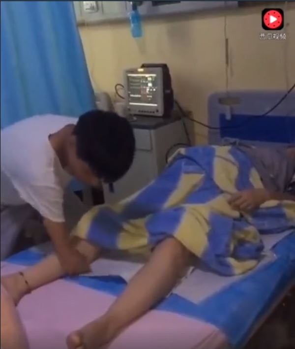 「沒有雙手的他」伺候老婆做月子，健全的男人該慚愧了…「最後一幕」萬人全被暖哭！