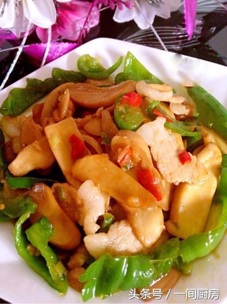 「杏鮑菇」這樣炒超級下飯，一上桌盤子就空了，比吃大魚大肉還滿足！