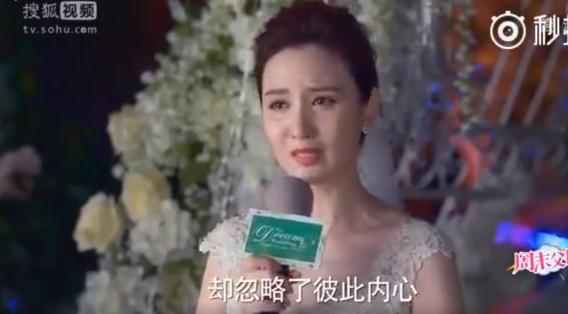新娘找親朋好友參加自己的「離婚典禮」，舞台上對前夫說的「一番話」讓全場淚崩！