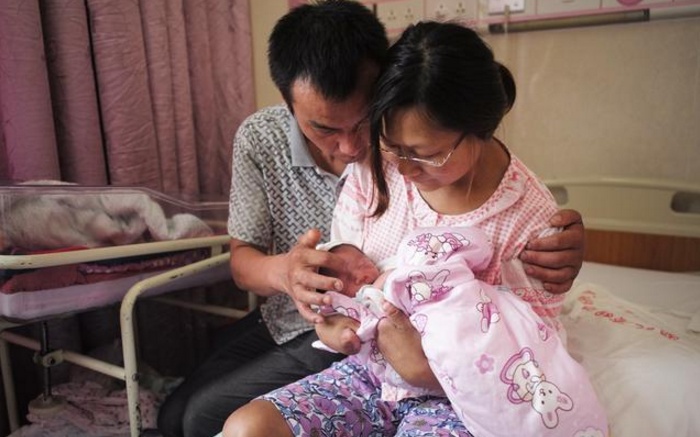 爸爸姓「危」不想孩子跟自己姓，沒想到「阿嬤取個名字」人人都讚好：薑還是老的辣！