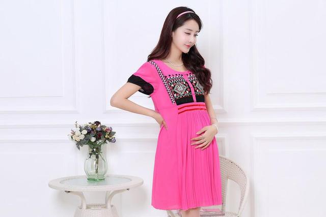 我在家安胎大嫂帶侄子來玩，他們走後我收拾床鋪「掀開被子」卻發現...眼淚奪眶而出！