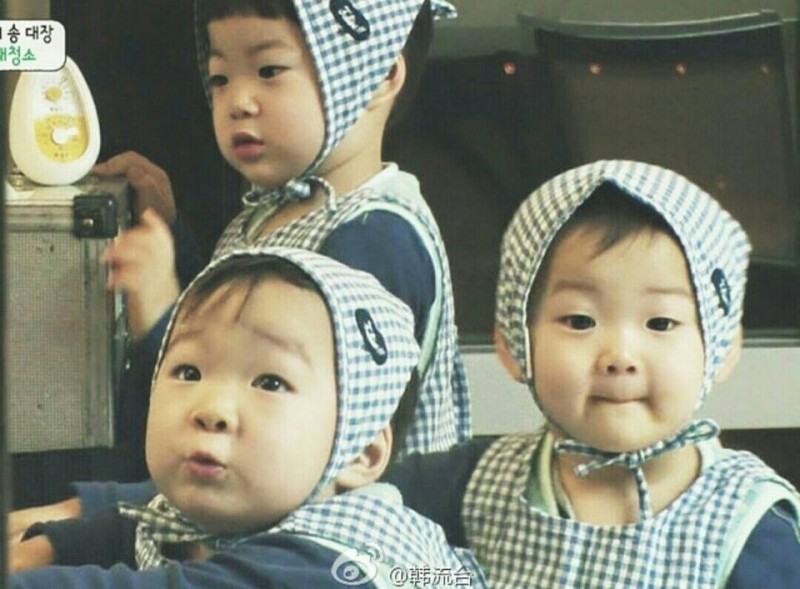 韓國超人氣「三胞胎」長大了！消失2年「超可愛→帥到爆」讓網友心又融化了！