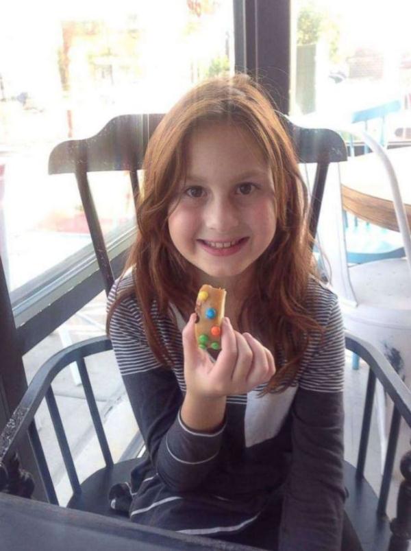 11歲女孩失去媽媽「每天頂著凌亂馬尾」上學　女司機看不下去「親手為她編出最美髮辮」暖翻