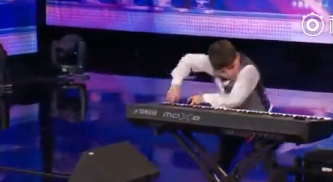 9歲鋼琴神童太臭屁被評審吐槽　當他一碰到琴鍵「宛如大師上身」快到全場驚呼連連