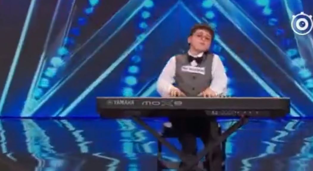 9歲鋼琴神童太臭屁被評審吐槽　當他一碰到琴鍵「宛如大師上身」快到全場驚呼連連