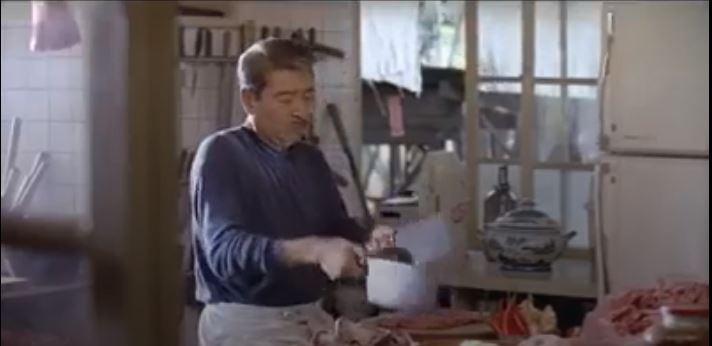 退休老父親「煮了一桌拿手菜」想挽回父女關係，但3個女兒反應卻是…讓人心碎一地！