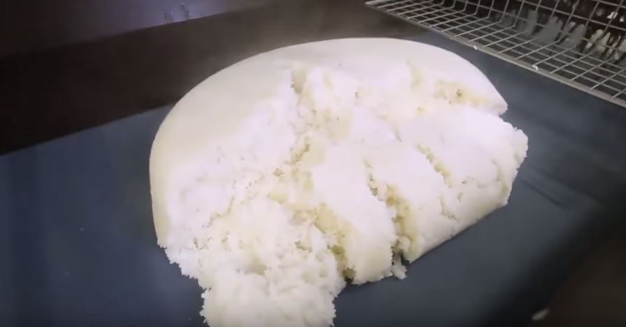 原來「超商便當」這樣來的！全程機器操作「生米→滿滿配料便當」網友驚呼：難怪那麼貴！