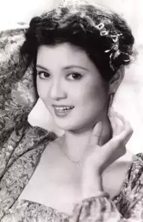 她「8歲獲金馬獎」、24歲嫁豪門「丈夫戀上王祖賢」婆婆還給17億贍養費，如今62歲卻...