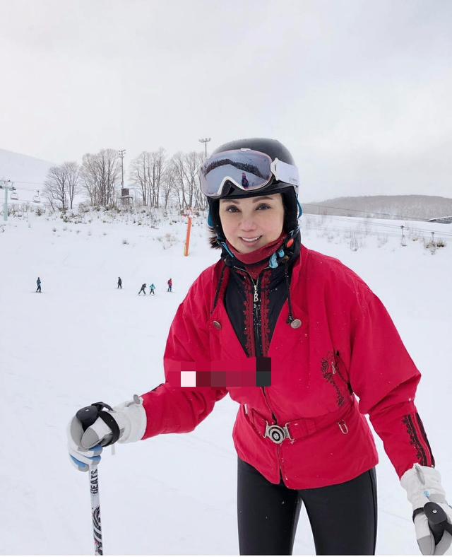 她「8歲獲金馬獎」、24歲嫁豪門「丈夫戀上王祖賢」婆婆還給17億贍養費，如今62歲卻...