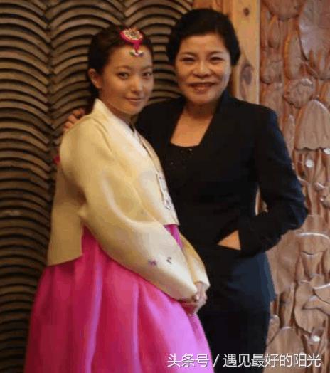 女星婚後「和婆婆關係」是怎樣的？「她」結婚前夕婆婆才知道「媳婦是大明星」！