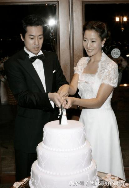 女星婚後「和婆婆關係」是怎樣的？「她」結婚前夕婆婆才知道「媳婦是大明星」！