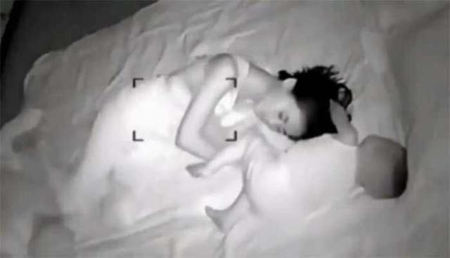 老公出差不放心「在家裡裝監控」想看看老婆在幹嘛！沒想到「出現的畫面」讓他痛心