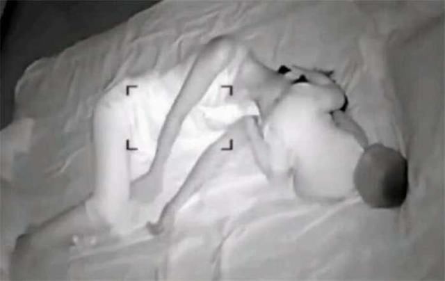 老公出差不放心「在家裡裝監控」想看看老婆在幹嘛！沒想到「出現的畫面」讓他痛心