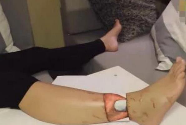 女子午睡醒來驚見「自己的腿」放聲尖叫！沒想到丈夫竟對她做「一件事」...差點被她打死！