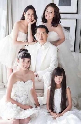 全家都是明星！一看歐陽龍、傅娟「剛出道的模樣」...立刻明白「歐陽娜娜三姊妹」各是像誰！