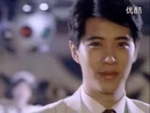 全家都是明星！一看歐陽龍、傅娟「剛出道的模樣」...立刻明白「歐陽娜娜三姊妹」各是像誰！