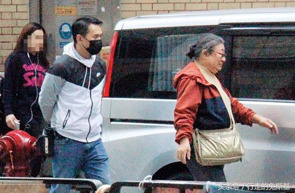 劉德華父母買菜「保鏢、司機7人隨行」大排場，天王嫂朱麗倩「上美容院卻只花...」出乎意料！