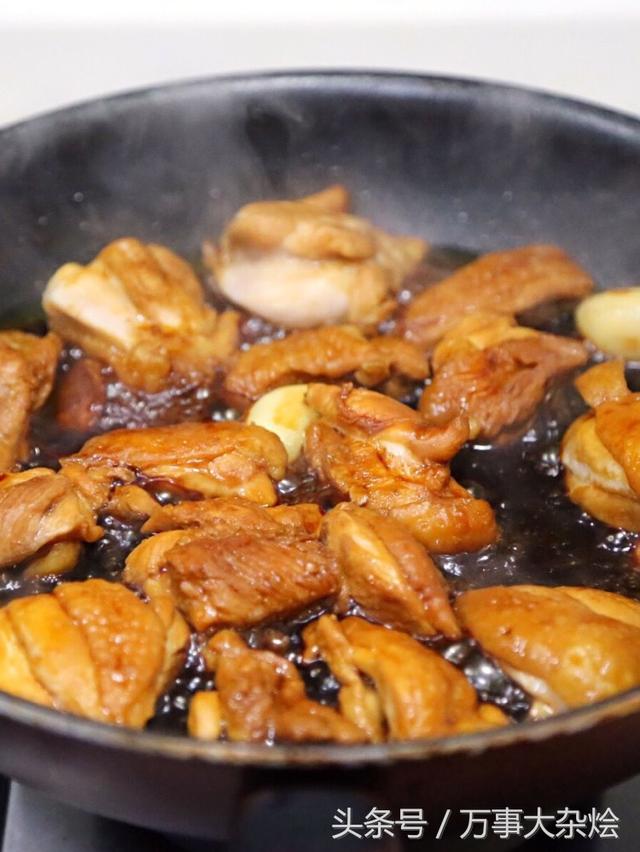 「三杯雞」這樣炒超配飯，剛出鍋就被全家人搶光！