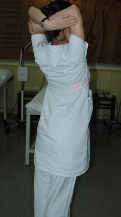 每天早上一定要做「脊椎健康操」幫你趕走腰痠背痛