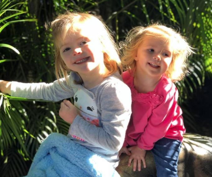 媽媽放任「6個月寶寶在水中掙扎」拍影片被罵翻！但她說出「袖手旁觀原因」所有人讚爆了！