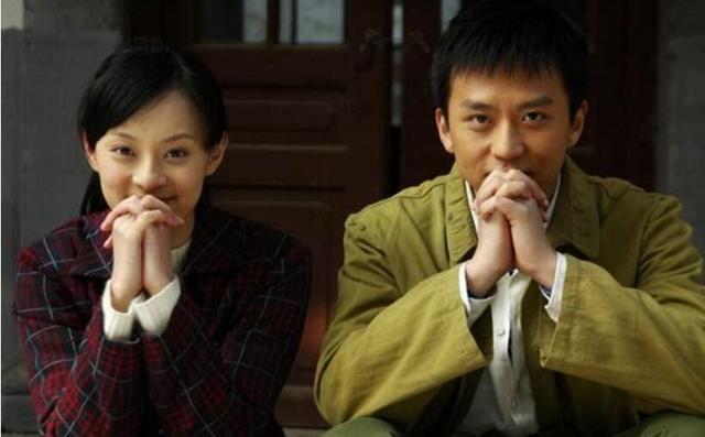 看看孫儷怎麼對待「拋棄她的生父」，再看看知名主持人怎麼對待「很少回家的爸爸」，難怪觀眾愛她們！