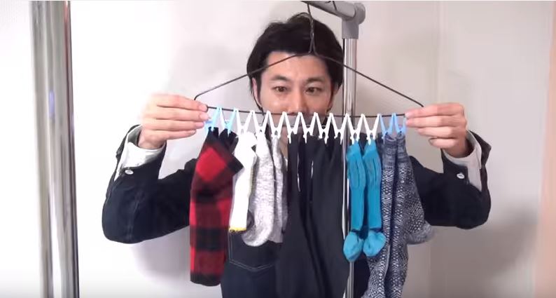 這個男人比你媽還會做家事！他公開「24種衣架超猛用法」徹底改變你的人生！