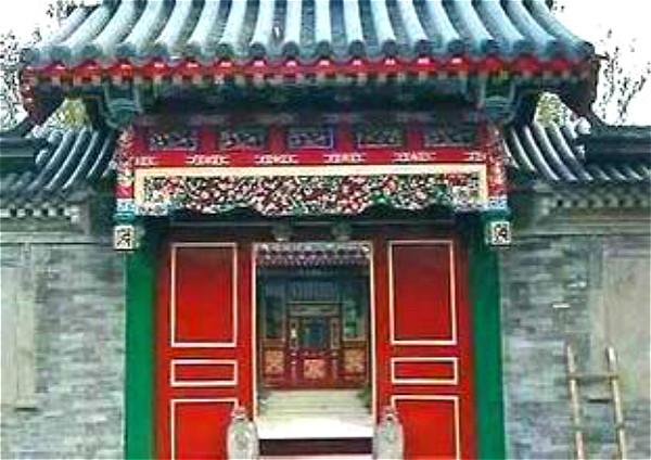 初次見親家「父親打包剩菜」被女方全家人看低，結賬時經理「一句話」卻讓親家母臉僵了！