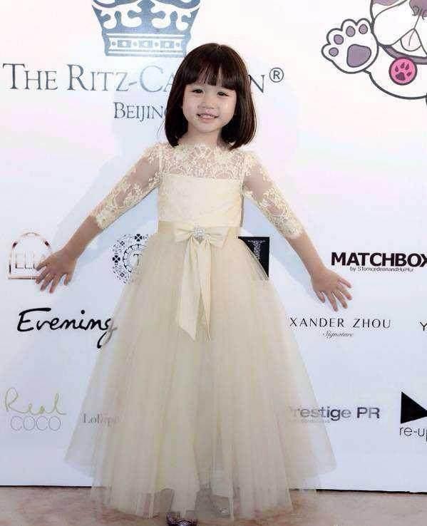 當年「港片女神們」美貌後繼有人？「邱淑貞」女兒被譽最美星二代、「她」的女兒卻讓網友感慨...