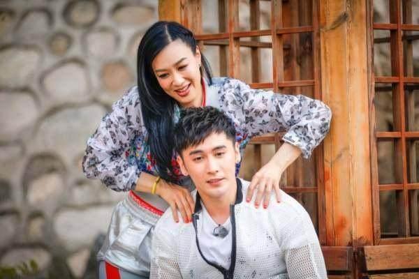 當年「港片女神們」美貌後繼有人？「邱淑貞」女兒被譽最美星二代、「她」的女兒卻讓網友感慨...