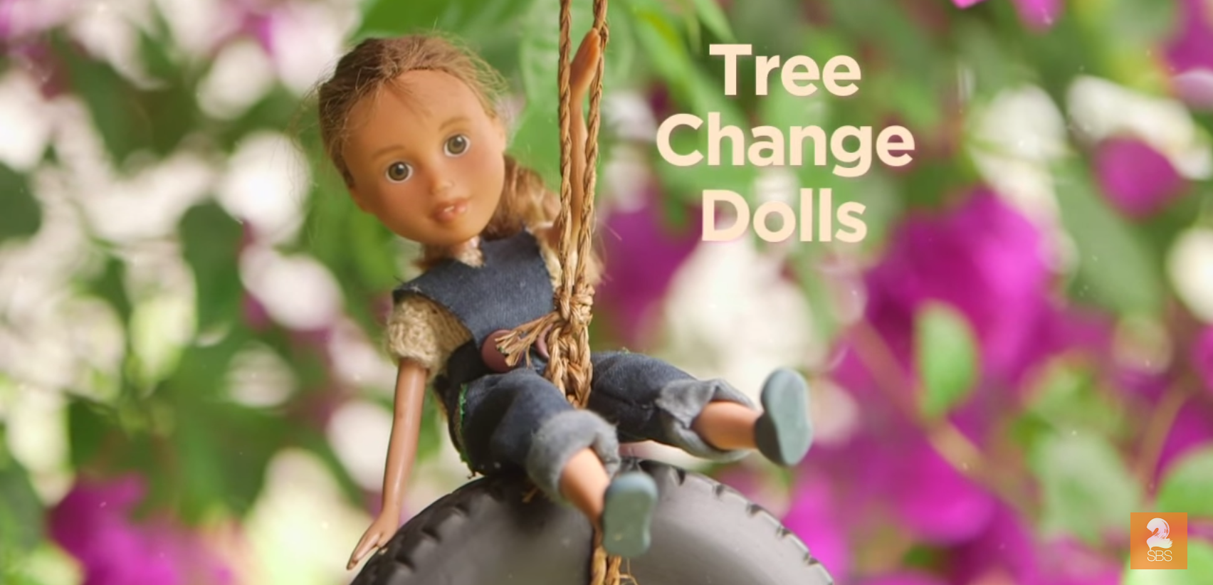 媽媽看不下去「芭比太漂亮」動手怒卸妝！沒想到幫娃娃「換上素服後...」網友讚爆搶著想買！