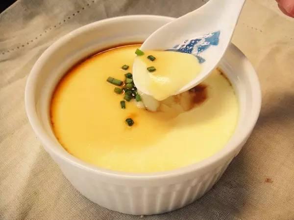 原來「蒸蛋」時我們少放了一樣東西！難怪「餐廳的蒸蛋」又香又滑