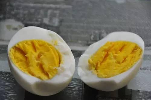 原來「蒸蛋」時我們少放了一樣東西！難怪「餐廳的蒸蛋」又香又滑