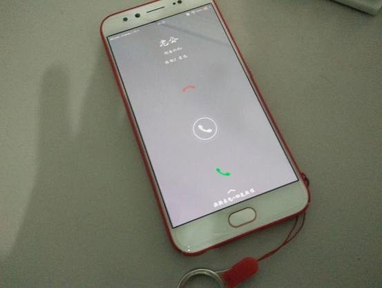 說好老屋拆遷款「老公和大姑平分」，婆婆卻「把錢全給姑姐」，但接了通電話後我反而再給十萬！