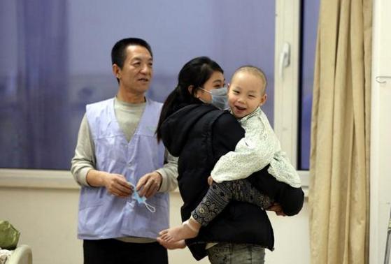 妹妹生女兒坐月子，她婆婆每天竟只炒「一盤白菜」，我憤而「一個決定」她公婆不敢說話！