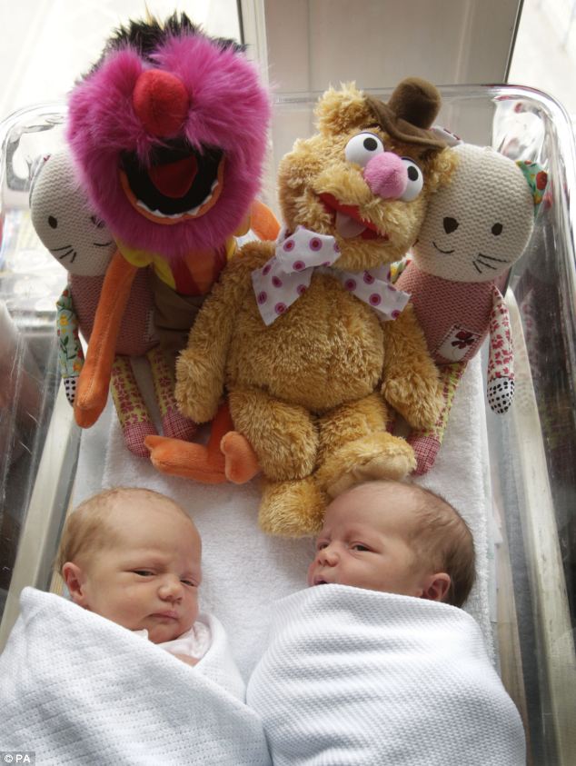 她短短2年「生下兩對雙胞胎兒子」！第3胎產檢醫生宣布「500000分之1超罕見機率」轟動全球