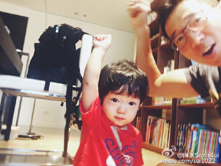 隋棠兒子超愛黏爸爸，老爸Tony的「這段話」竟引發網友反省「如何當父母」！