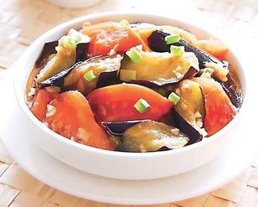 做茄子有「絕招」，不吸油不發黑，再也不用吃得油膩膩了！