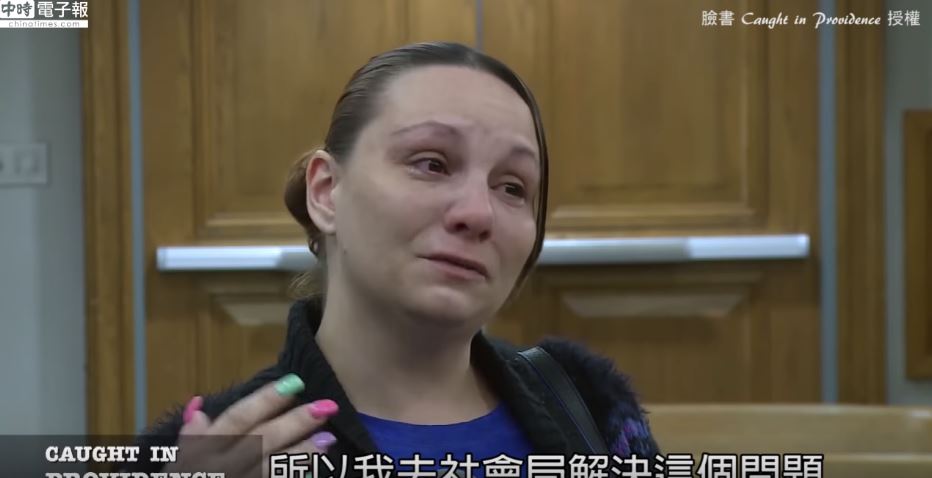喪子之痛未平！她又「連中4張罰單」靠救濟金過活　暖心法官「前所未有判決」全網淚讃：他超仁慈