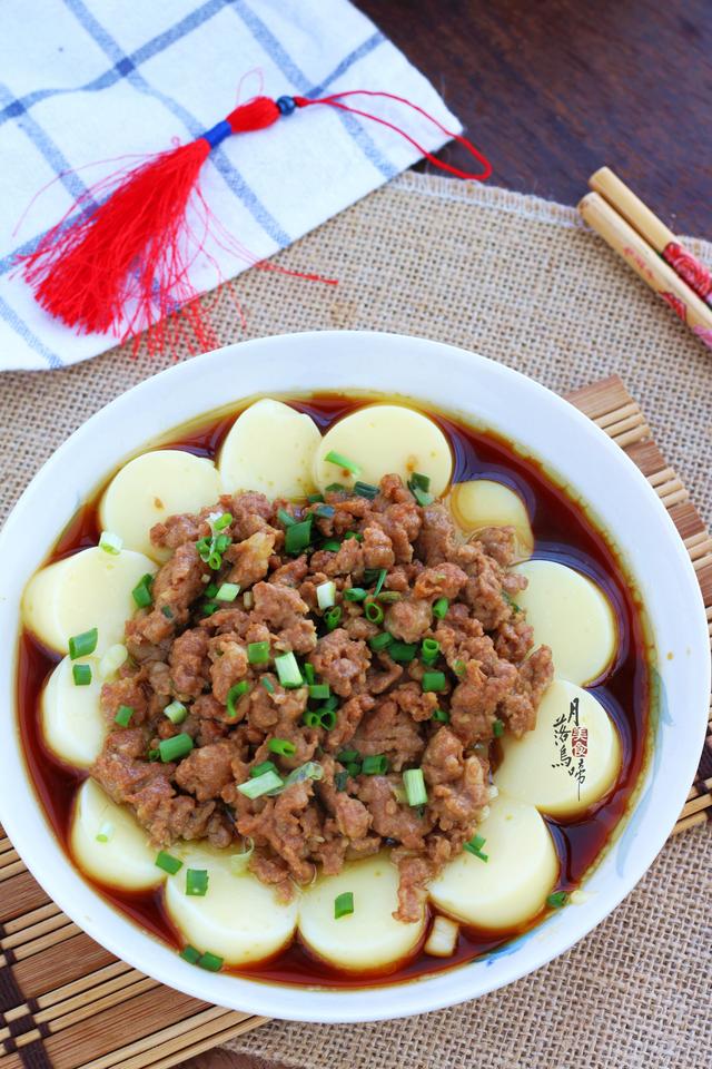 超好吃「肉末玉子豆腐」，蒸一蒸10分鐘就上桌，下班回家晚也不怕！